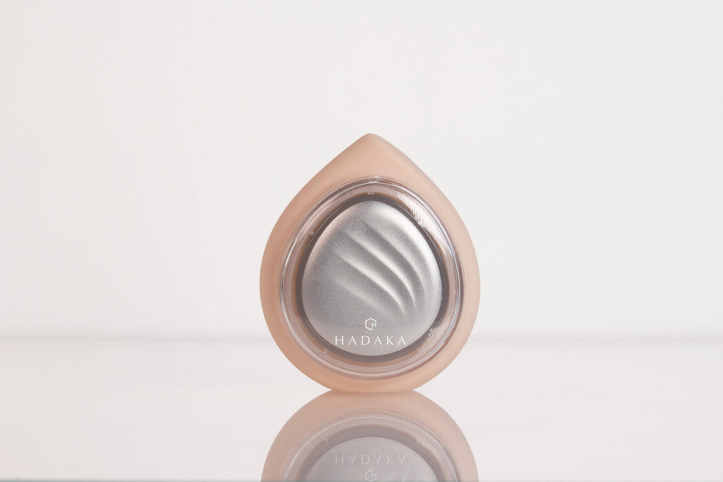 Hadaka ILLŪMEN Photon LED Vibrating + Heating Skin Revitalizing Beauty Device - DrugSmart Pharmacy